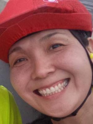 Julie Choo Lee's happy helmet face!